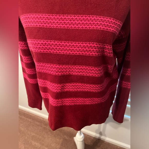 TAHARI Sweater - Picture 2 of 5